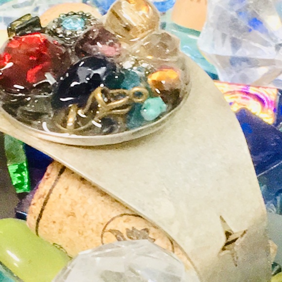 Night on the Town cuff resin statement bracelet - Picture 2 of 3